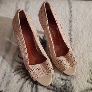 Colin Stuart Lace Peep Toe Heels Size 7.5